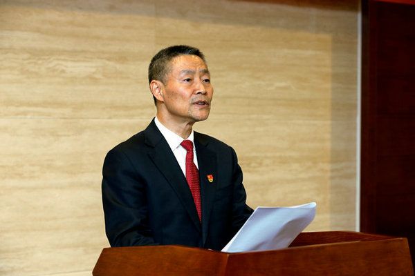 腾博官网诚信为本集团一届一次全委会选举出新一届辅导集体 斯泽夫当选腾博官网诚信为本党委书记